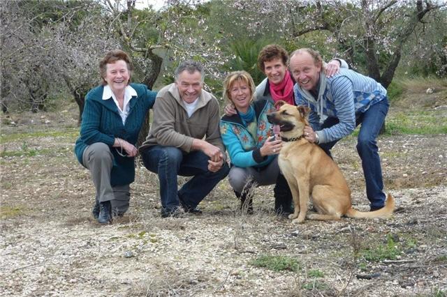 Lia, Niek, Maria, Erna, Robert en Mayo 