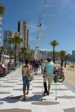 Op de boulevard in Benidorm