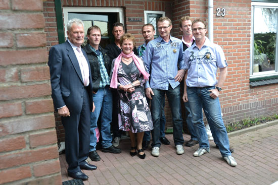 Lia en kees met hun 6 zonen: Erik, Carlo, John, Robert, Stefan en Marco...