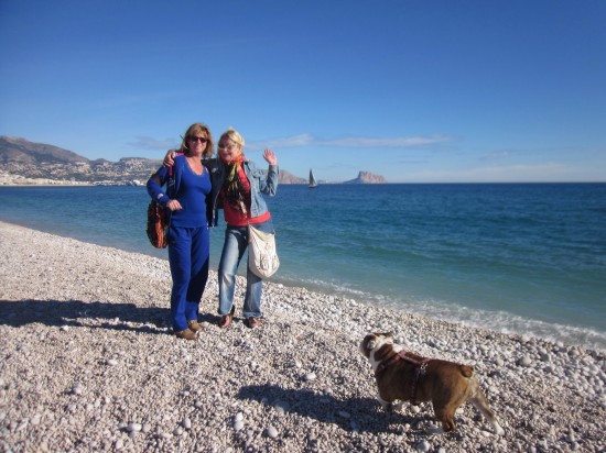 Op het strand in Albir...met Anne..